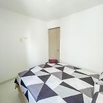 Apto en Cartagena Cerca de Zona Turística y Mar con 3 habitaciones